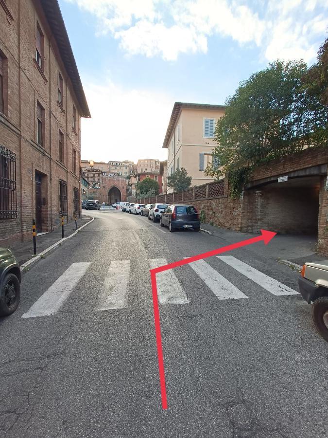 Firsthouse - Nel Centro Storico Con Parcheggio Gratuito Daire Siena Dış mekan fotoğraf